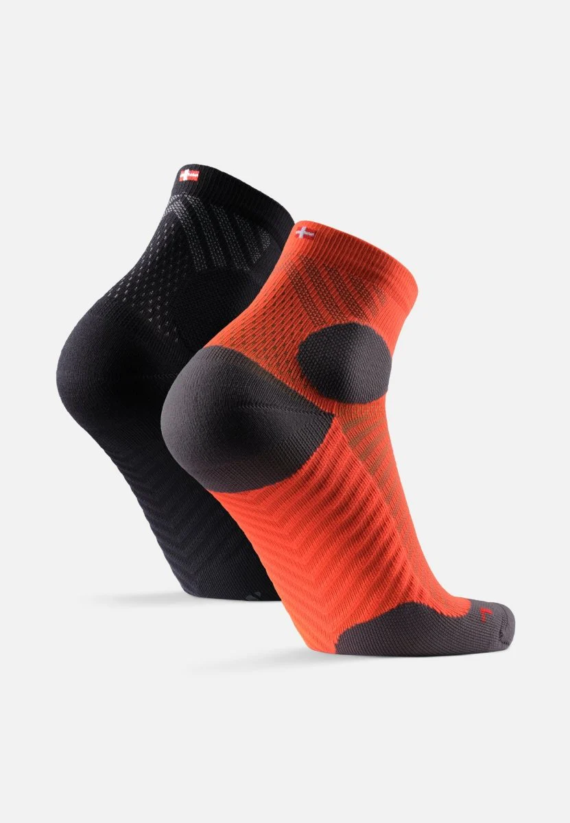 Anti-friction race socks